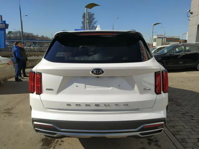 AG: предложение на { brand|capitalize }} Sorento