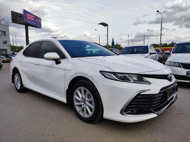 AG: предложение на { brand|capitalize }} Camry