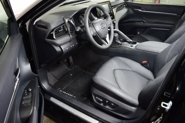 AG: предложение на { brand|capitalize }} Camry 