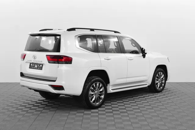 AG: предложение на { brand|capitalize }} Land Cruiser 300