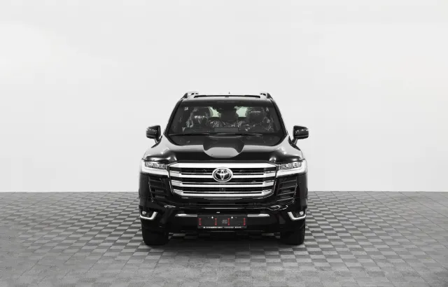 AG: предложение на { brand|capitalize }} Land Cruiser 300 