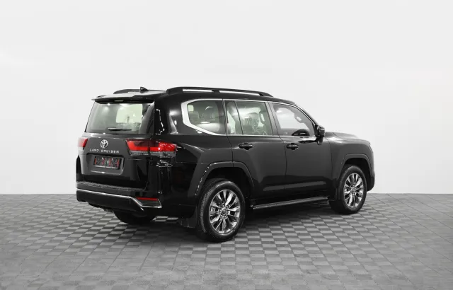 AG: предложение на { brand|capitalize }} Land Cruiser 300 